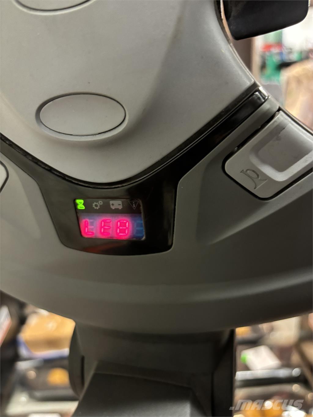 Toyota SWE120 Ajettavat pinoamisvaunut