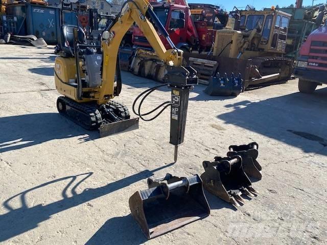 CAT 300.9 D Minikaivukoneet < 7t