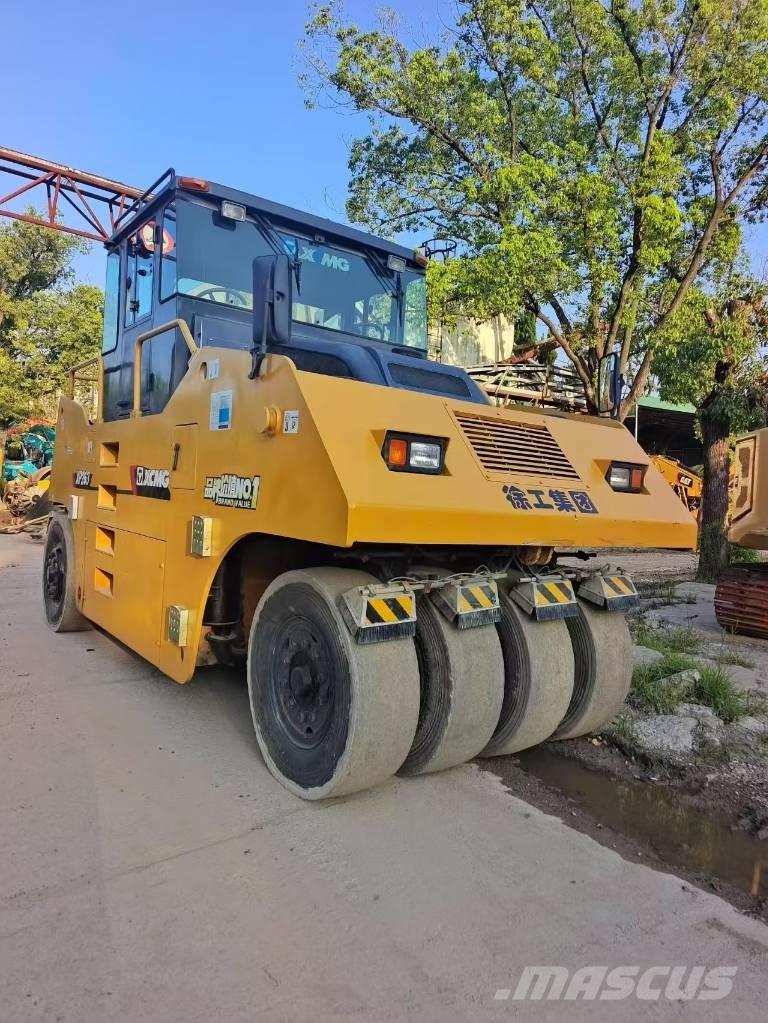 XCMG XP 263 Kumipyöräjyrät