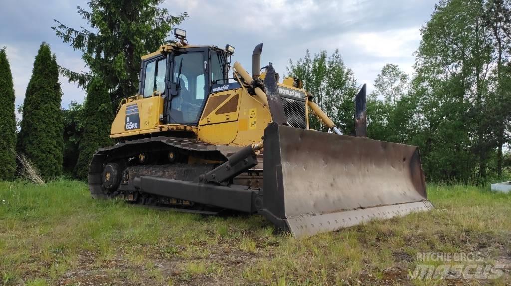 Komatsu D65PX-16 Telaketjupuskutraktorit