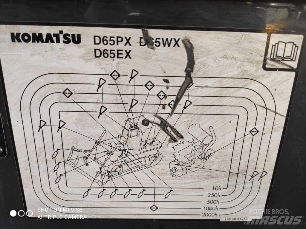 Komatsu D65PX-16 Telaketjupuskutraktorit