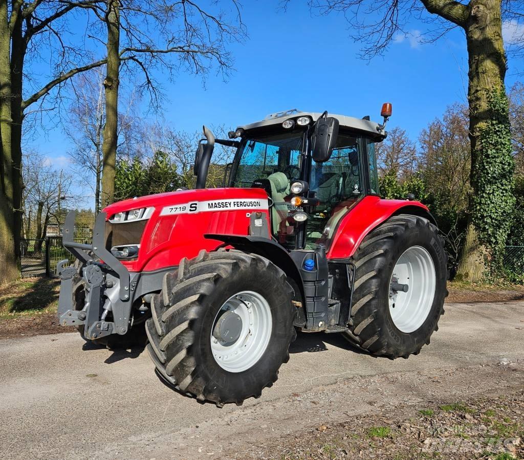Massey Ferguson 7719 Traktorit