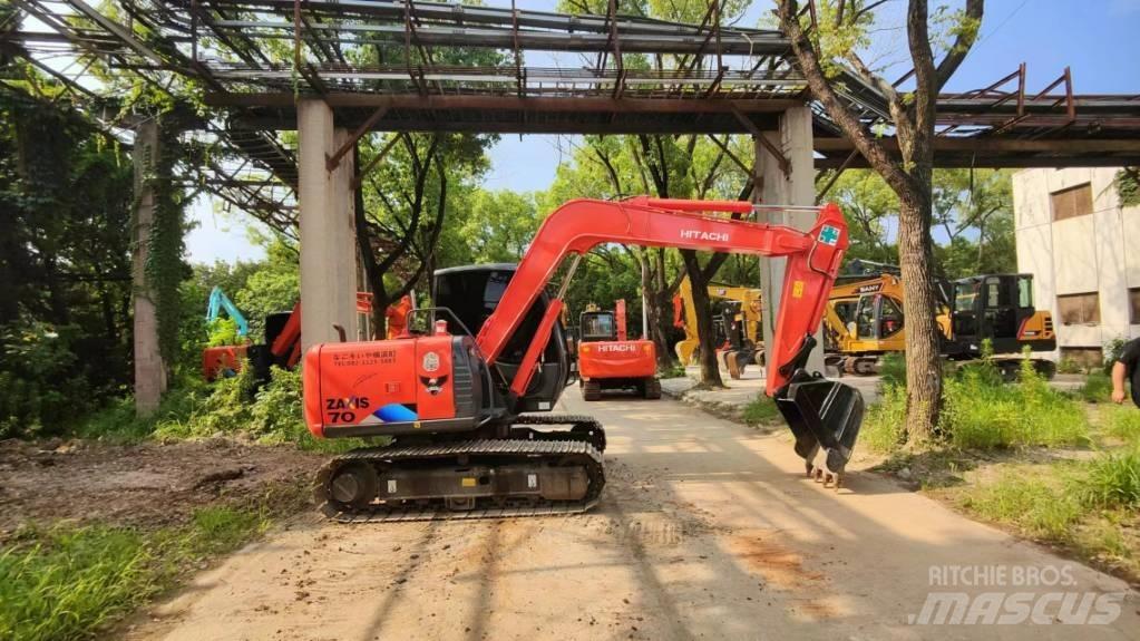 Hitachi ZX 70 Midikaivukoneet 7t - 12t