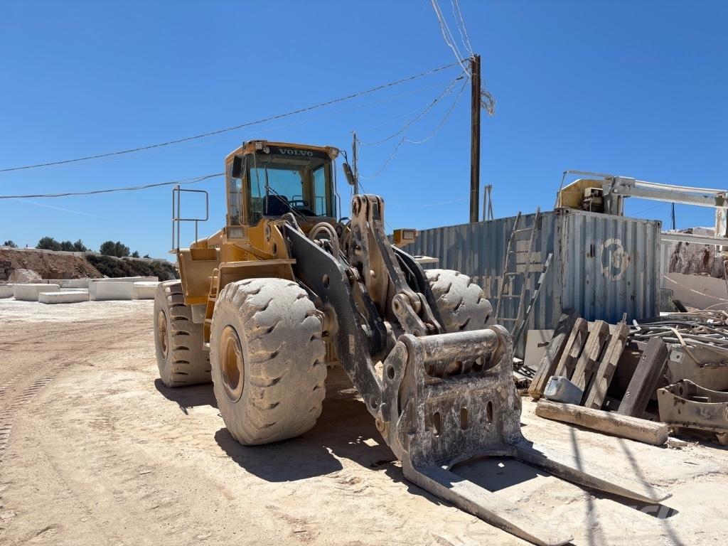 Volvo L 220 E Pyöräkuormaajat