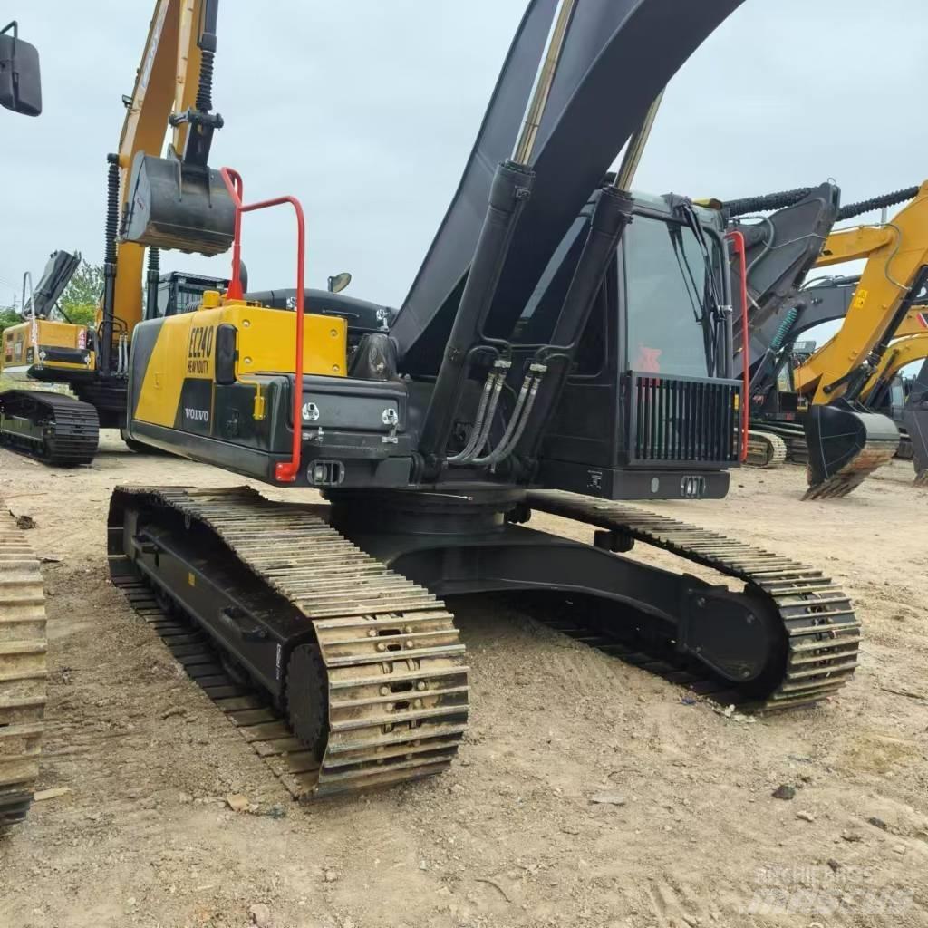 Volvo EC 240 Telakaivukoneet