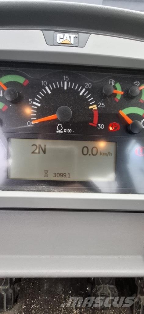 CAT 962 M Pyöräkuormaajat