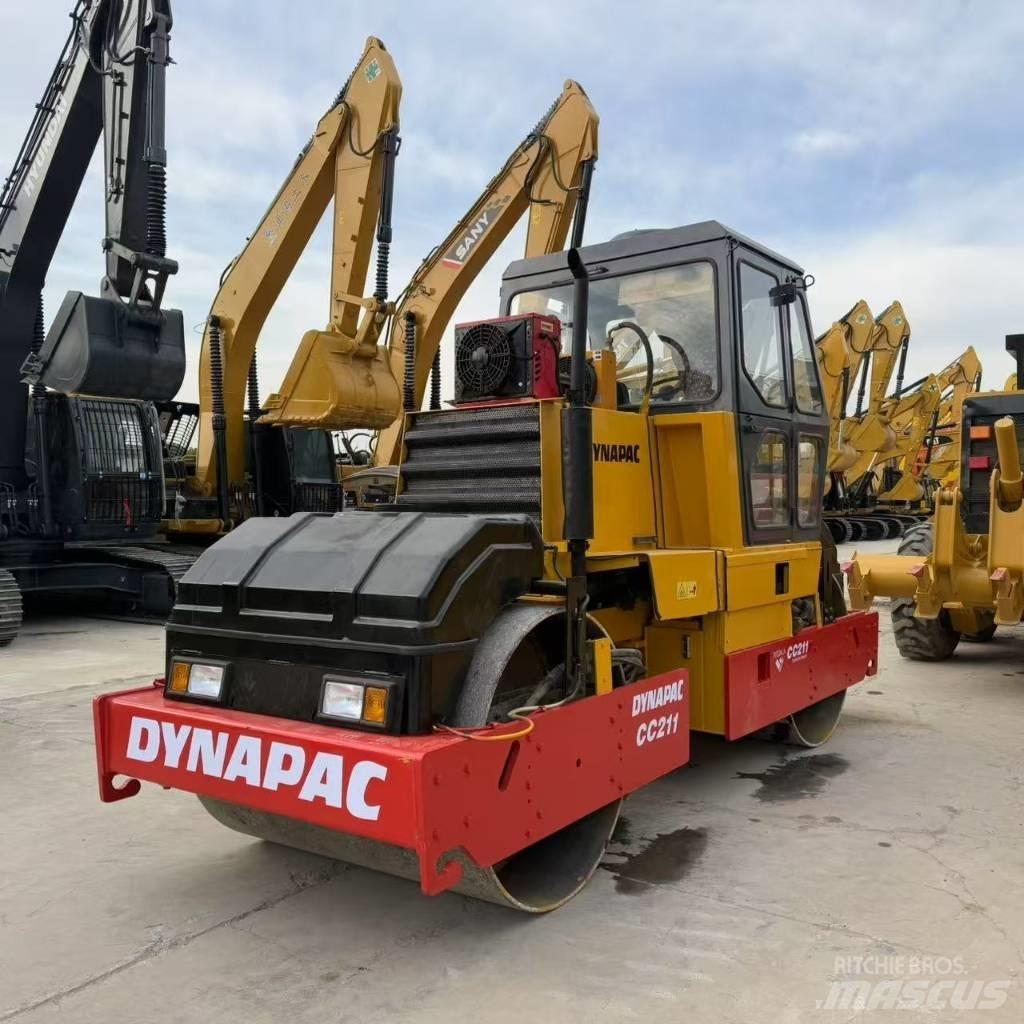 Dynapac CC 211 Tandemjyrät