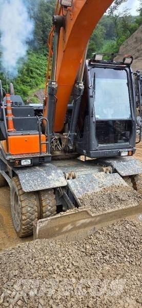 Doosan D 140W-5 Pyöräkaivukoneet