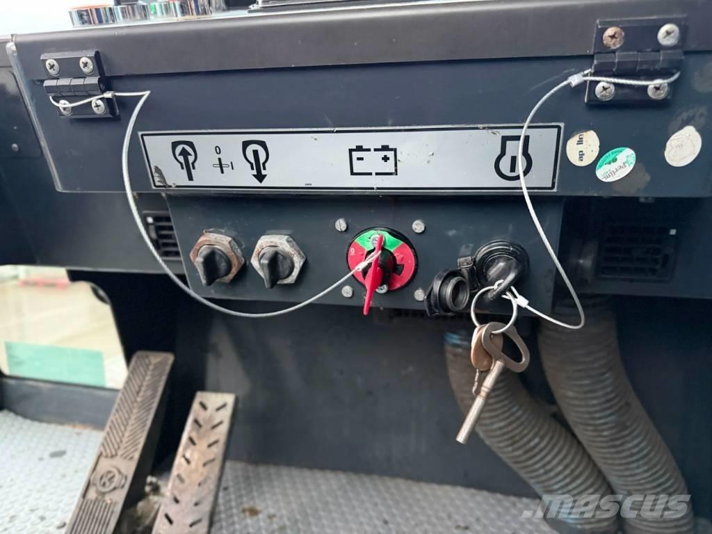 Bomag BW24R Kumipyöräjyrät