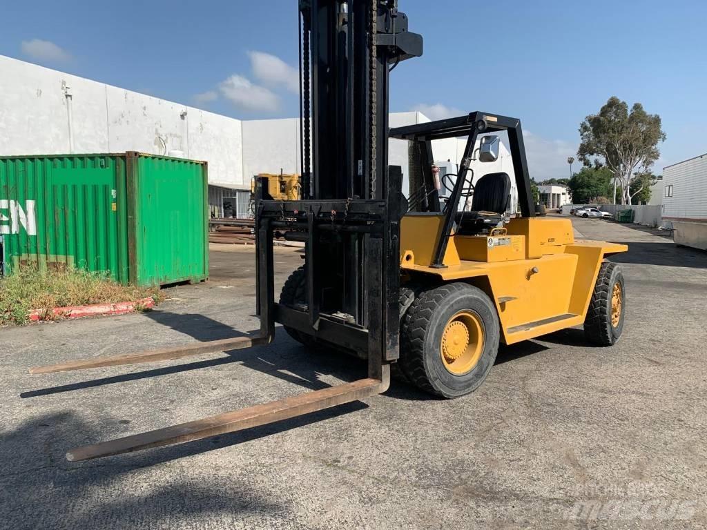 CAT V 330 B Muut haarukkatrukit