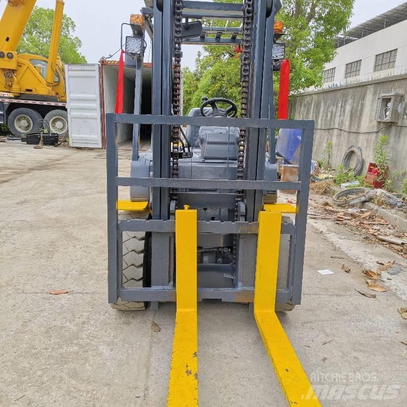 Komatsu 30 Dieseltrukit