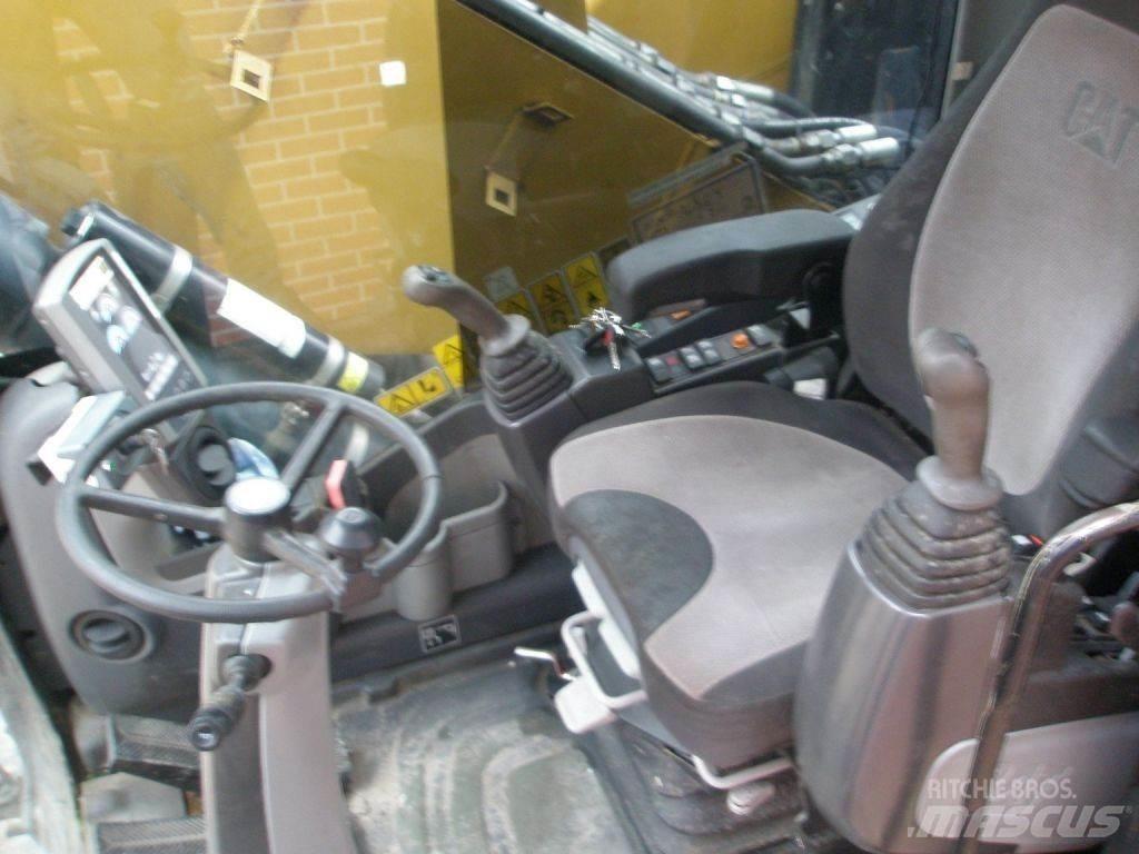 CAT M318D Pyöräkaivukoneet