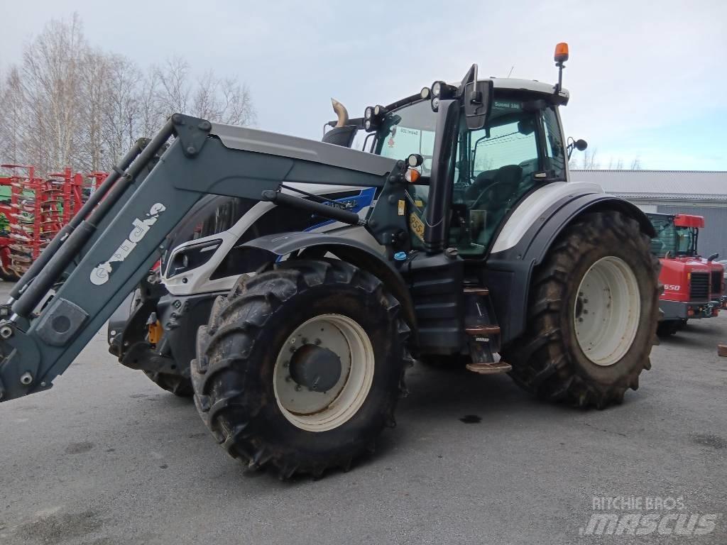 Valtra T 214 D Traktorit