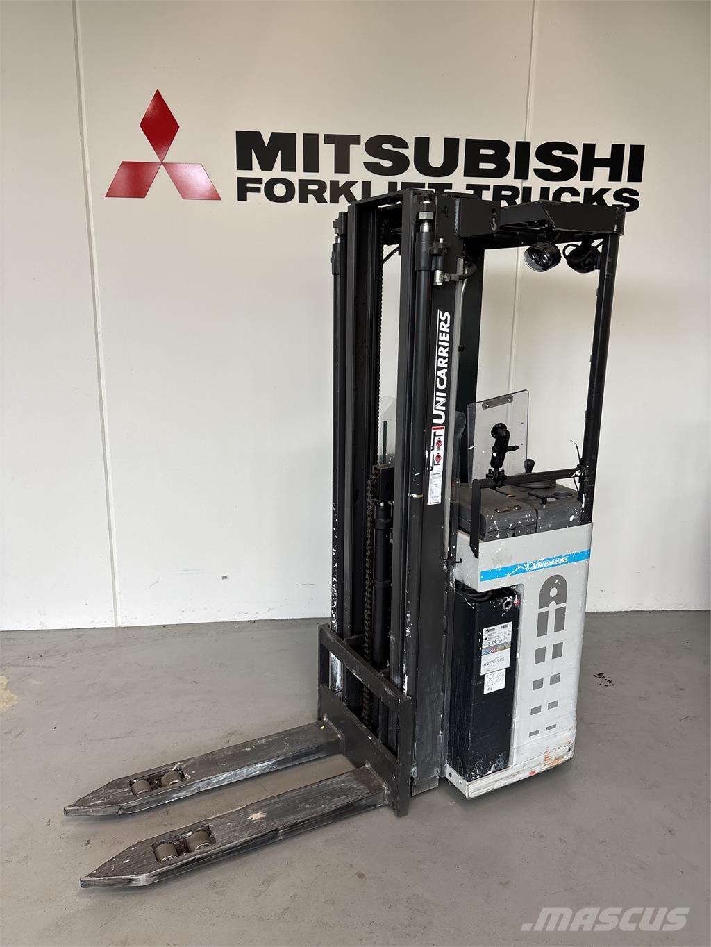 Atlet A160 Ajettavat pinoamisvaunut