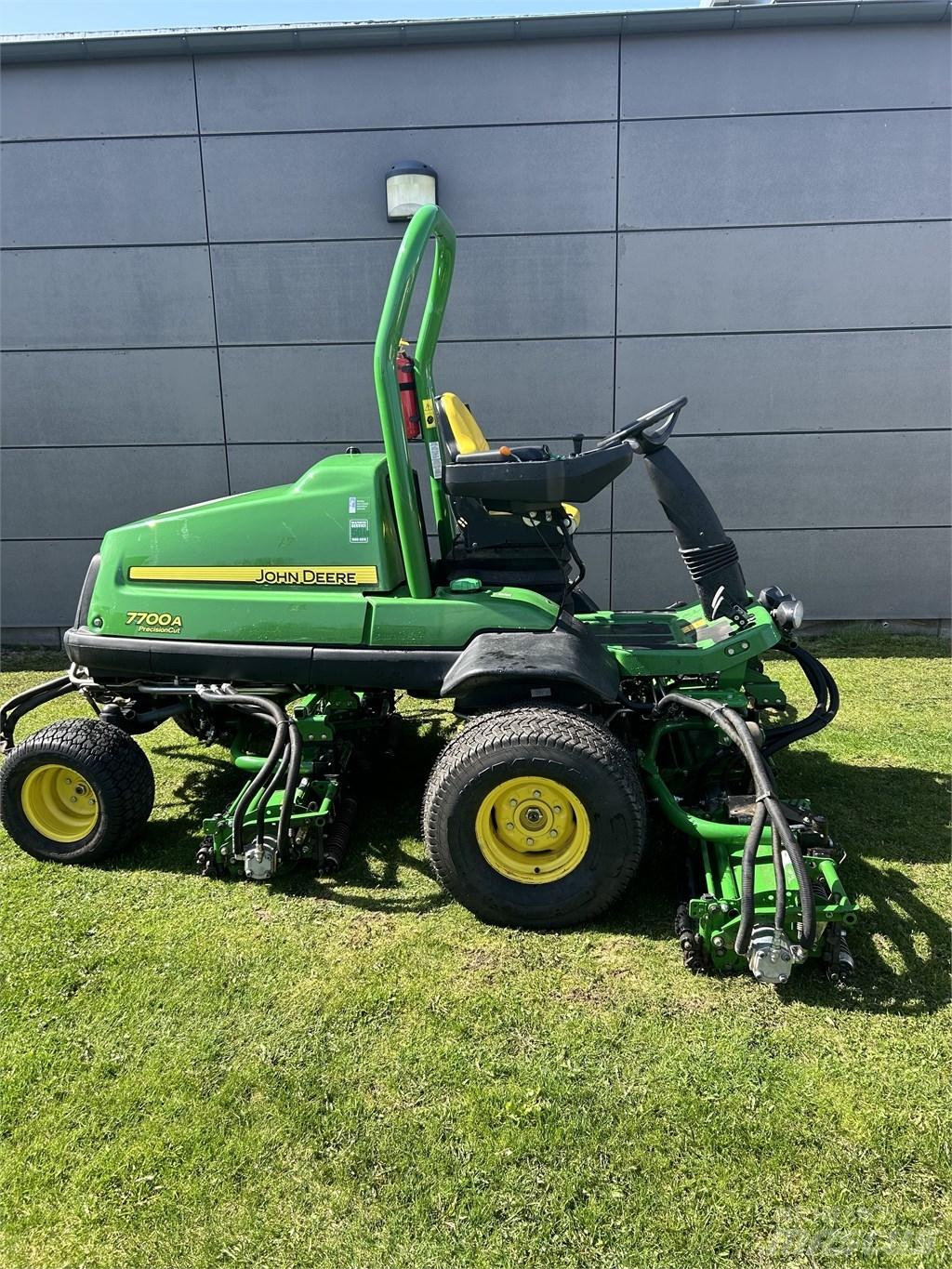 John Deere 7700A Väyläleikkuri