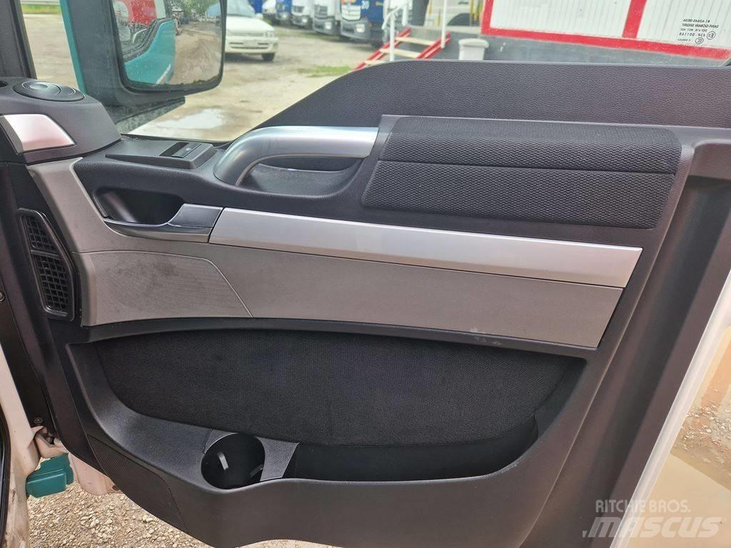 MAN TGX 26.440 Ohjaamot ja sisustat