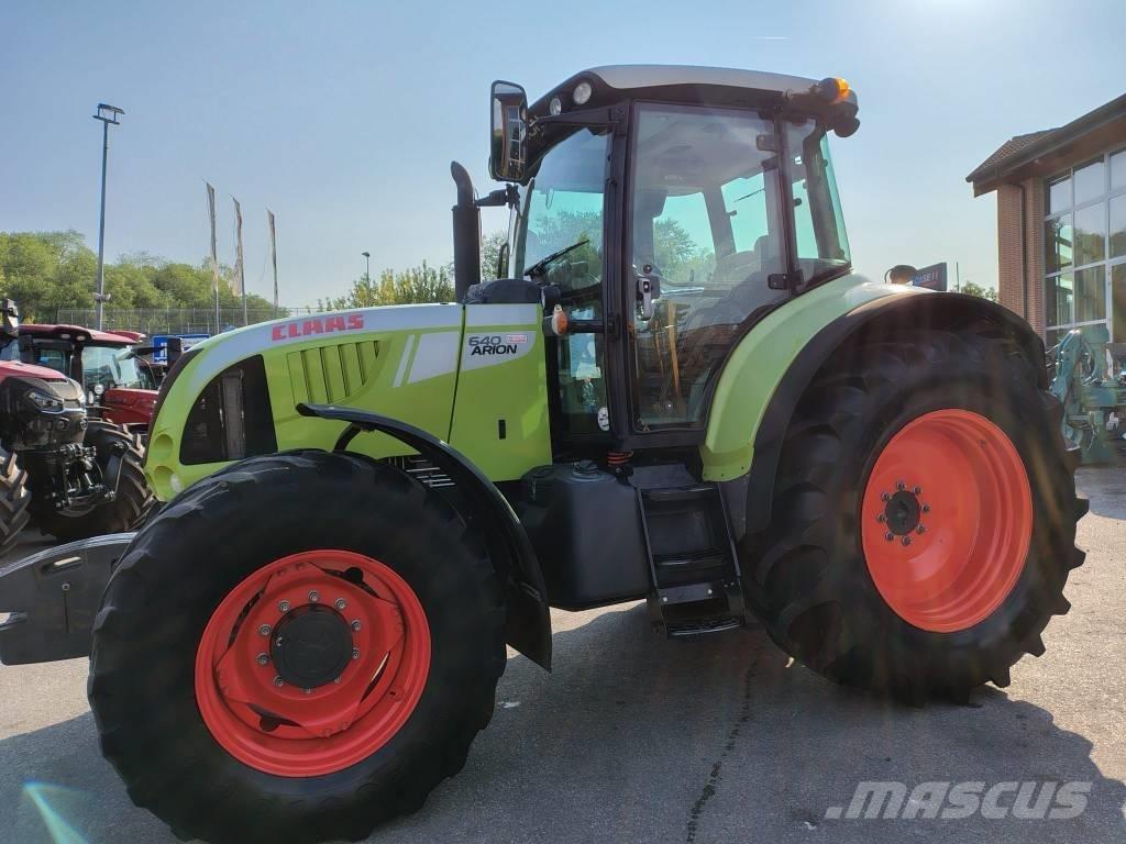 CLAAS Arion 640 Traktorit