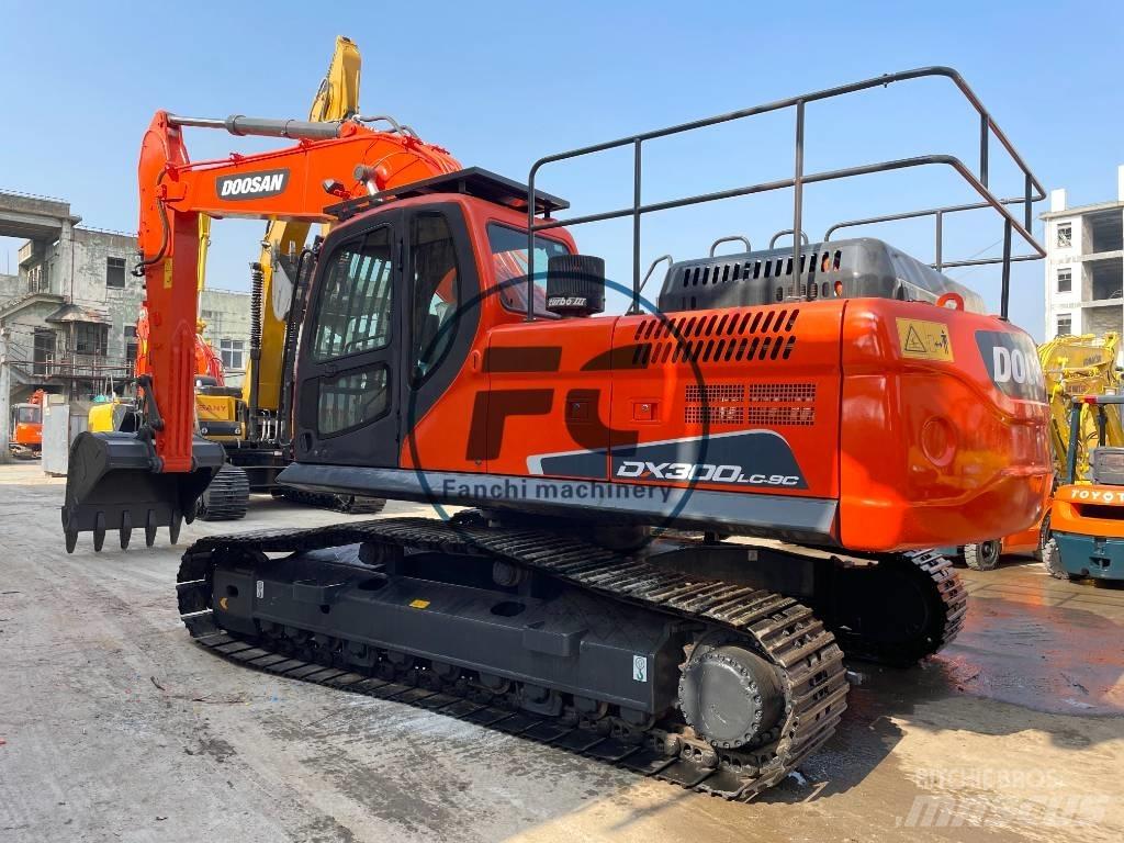 Doosan DX 300 Telakaivukoneet
