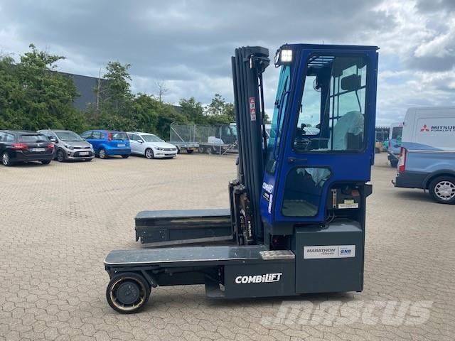 Combilift C4500E Nelitietrukit