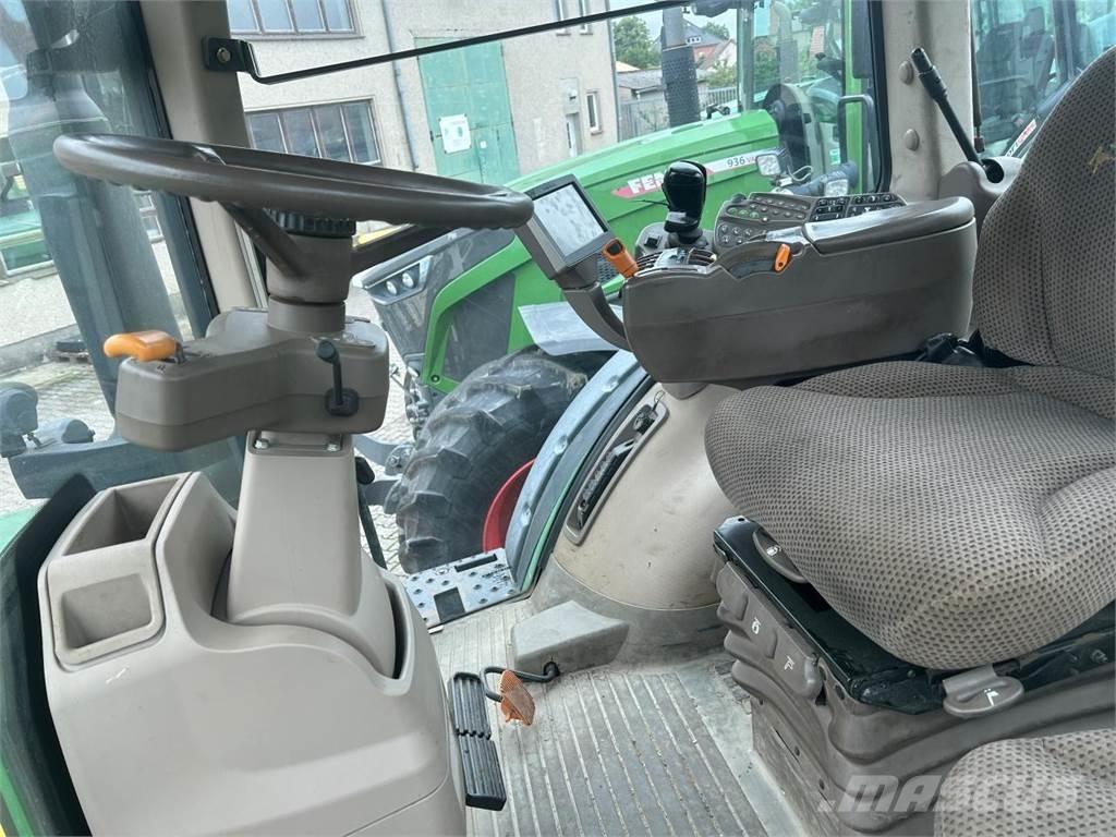 John Deere 8335R Traktorit