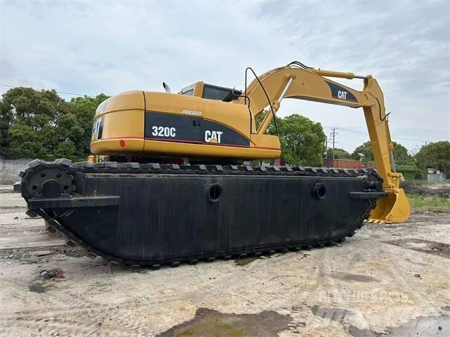 CAT 320 C Amfibio-kaivinkoneet