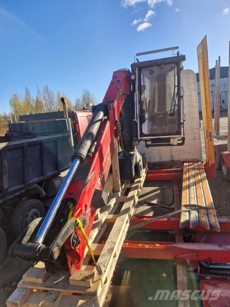 Epsilon M 12 L 97 Puutavaranosturit