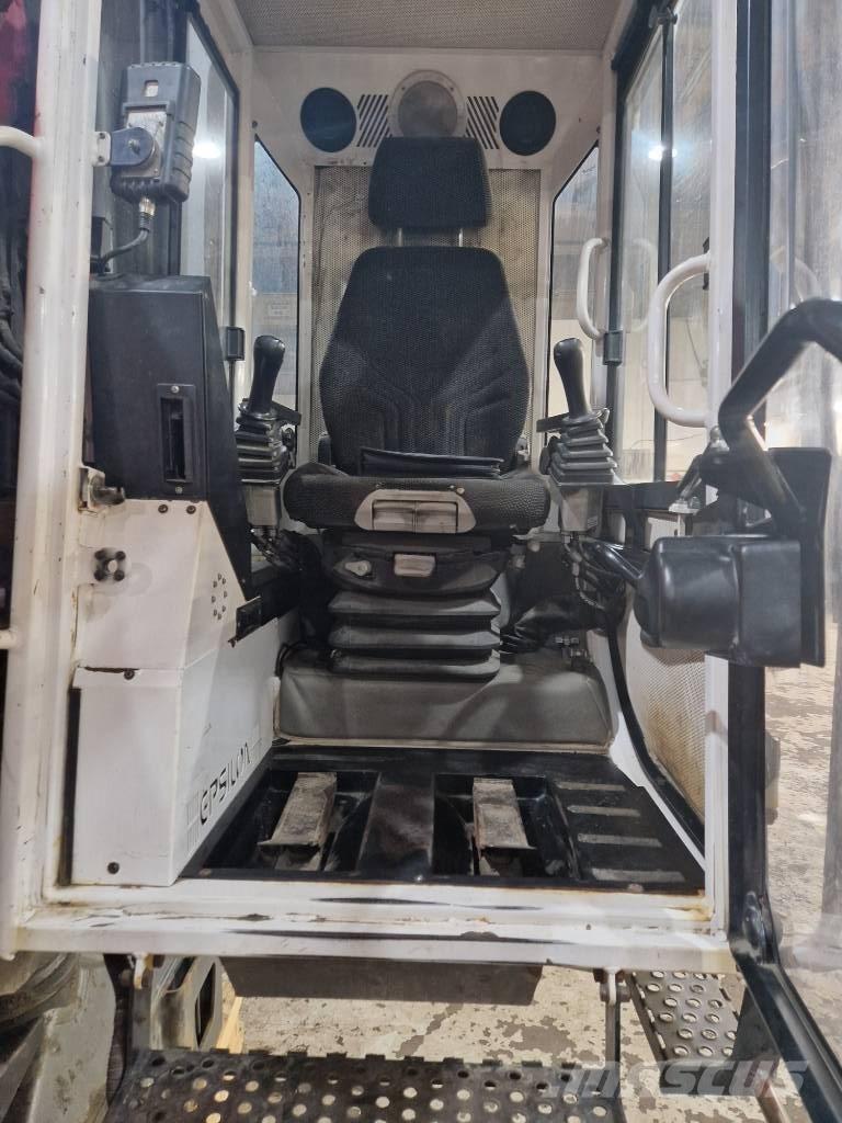 Epsilon M 12 L 97 Puutavaranosturit