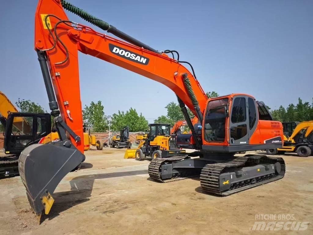Doosan DX 225 LC Telakaivukoneet