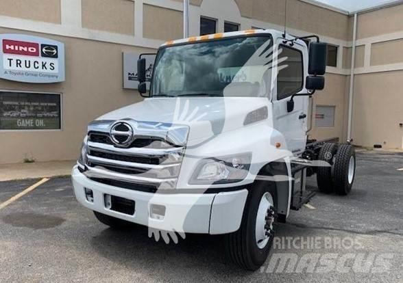 Hino L7 Sora- ja kippiautot