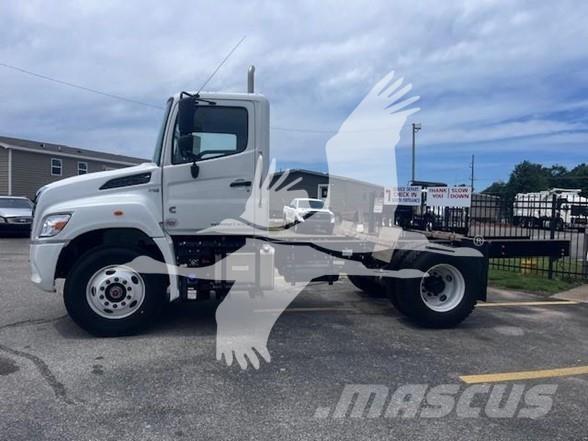 Hino XL7 Vetopöytäautot