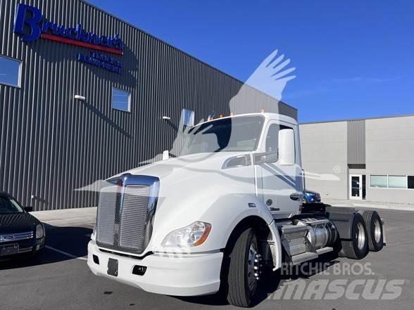 Kenworth T680 Vetopöytäautot