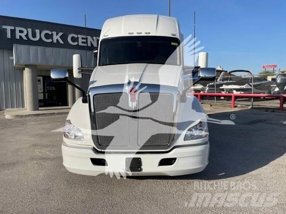 Kenworth T680 Vetopöytäautot