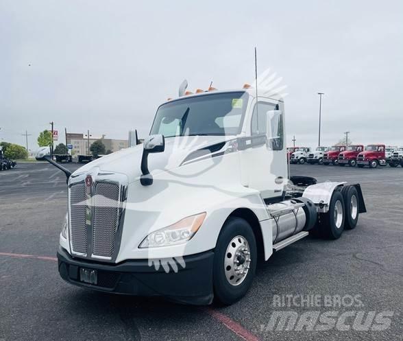 Kenworth T680 Vetopöytäautot