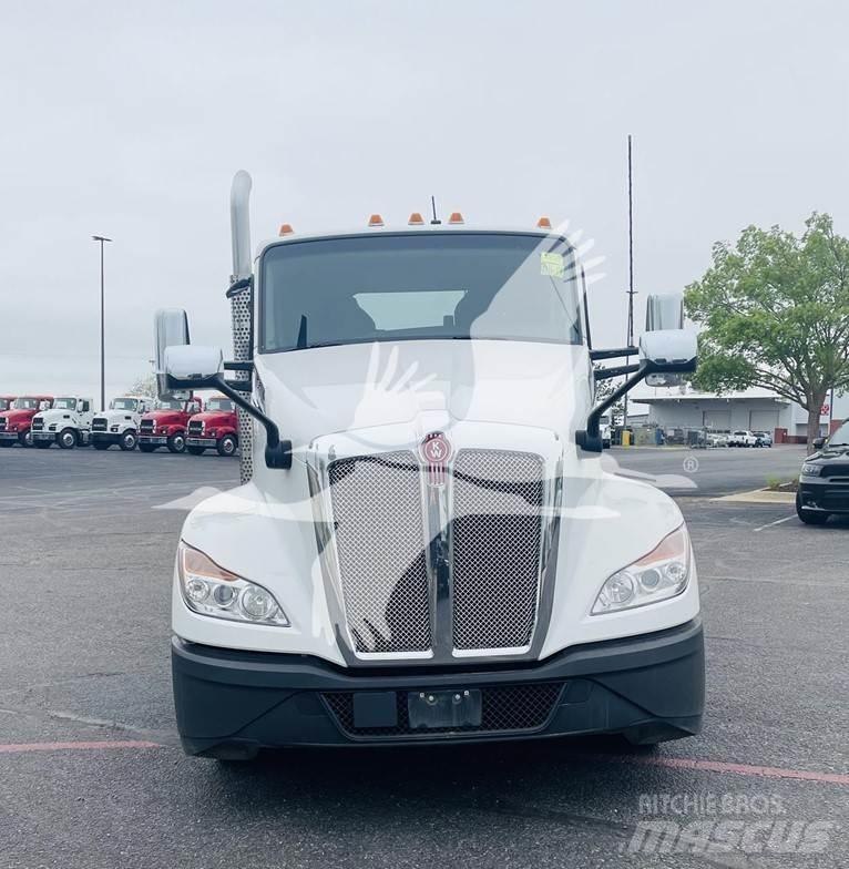 Kenworth T680 Vetopöytäautot