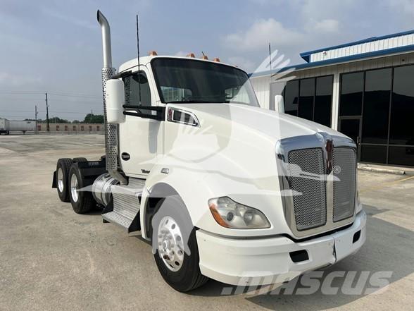 Kenworth T680 Vetopöytäautot