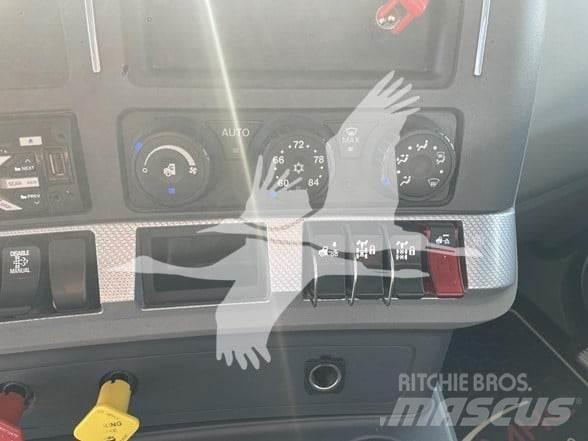 Kenworth T880 Vetopöytäautot