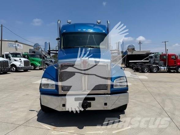 Kenworth T880 Vetopöytäautot
