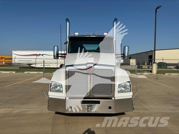 Kenworth T880 Vetopöytäautot