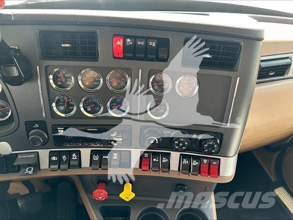 Kenworth T880 Vetopöytäautot