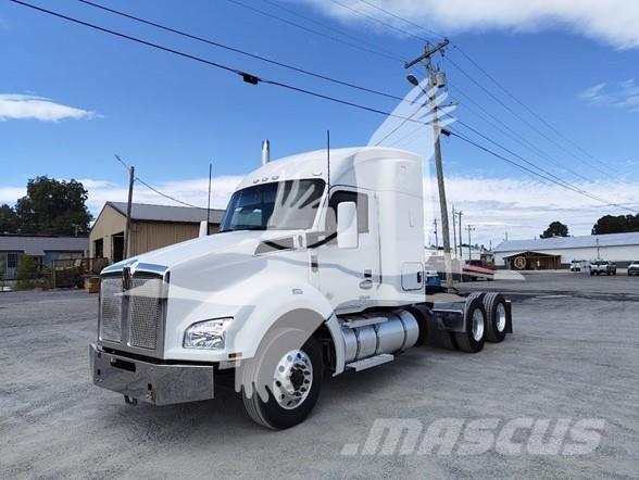 Kenworth T880 Vetopöytäautot