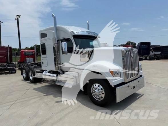 Kenworth W990 Vetopöytäautot