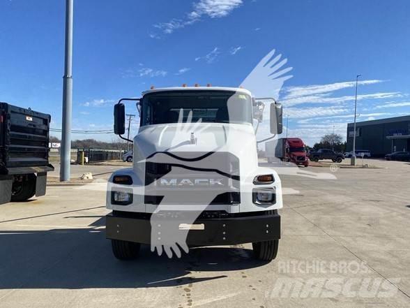 Mack MD6 Muut koneet