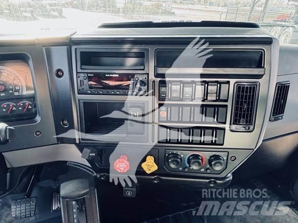 Mack MD6 Sora- ja kippiautot
