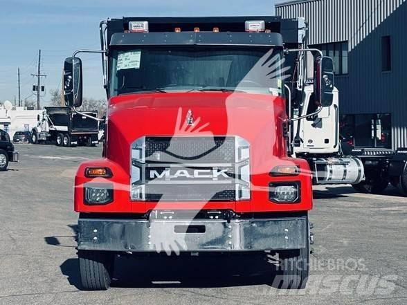Mack MD6 Sora- ja kippiautot