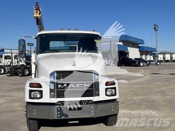 Mack MD6 Muut koneet