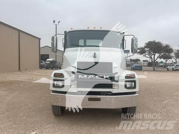 Mack MD6 Muut koneet