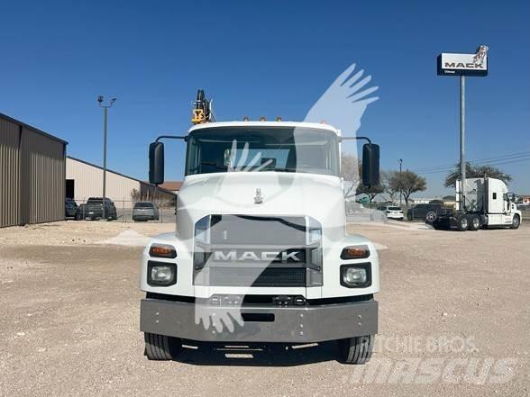 Mack MD6 Muut koneet