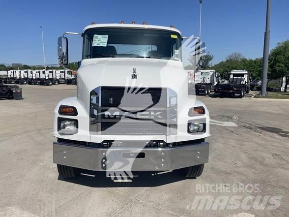 Mack MD6 Vetopöytäautot