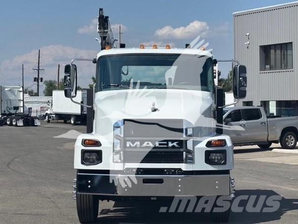 Mack MD6 Muut koneet