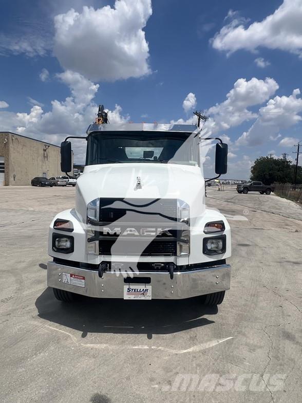 Mack MD6 Muut koneet